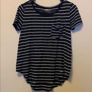 Hollister tee